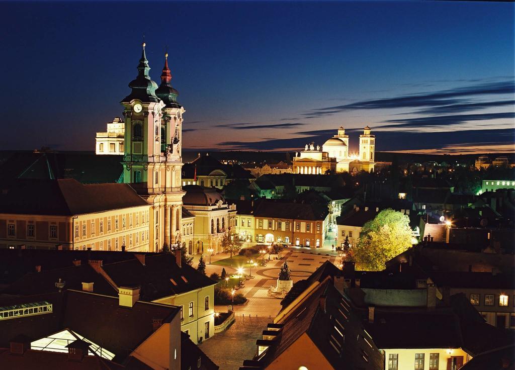 Origo Apartman Eger Exterior foto